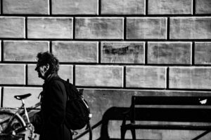 マッチングアプリで40代が写真を魅力的に見せるコツは？