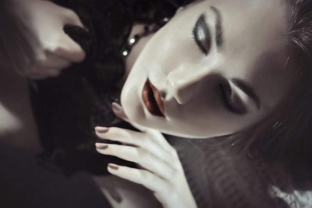 マッチングアプリを利用する女性が安全重視で気をつけるべきポイントは？